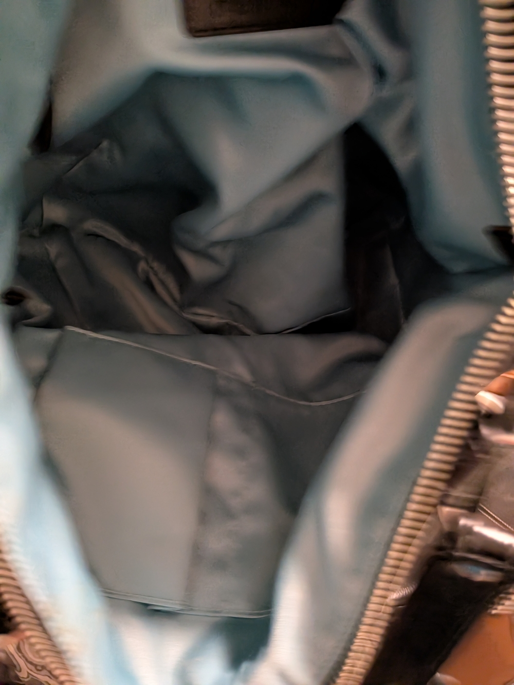 Coach Gallery Black Leather Signature Tote with Zip Pocket - Picture 3 of 8